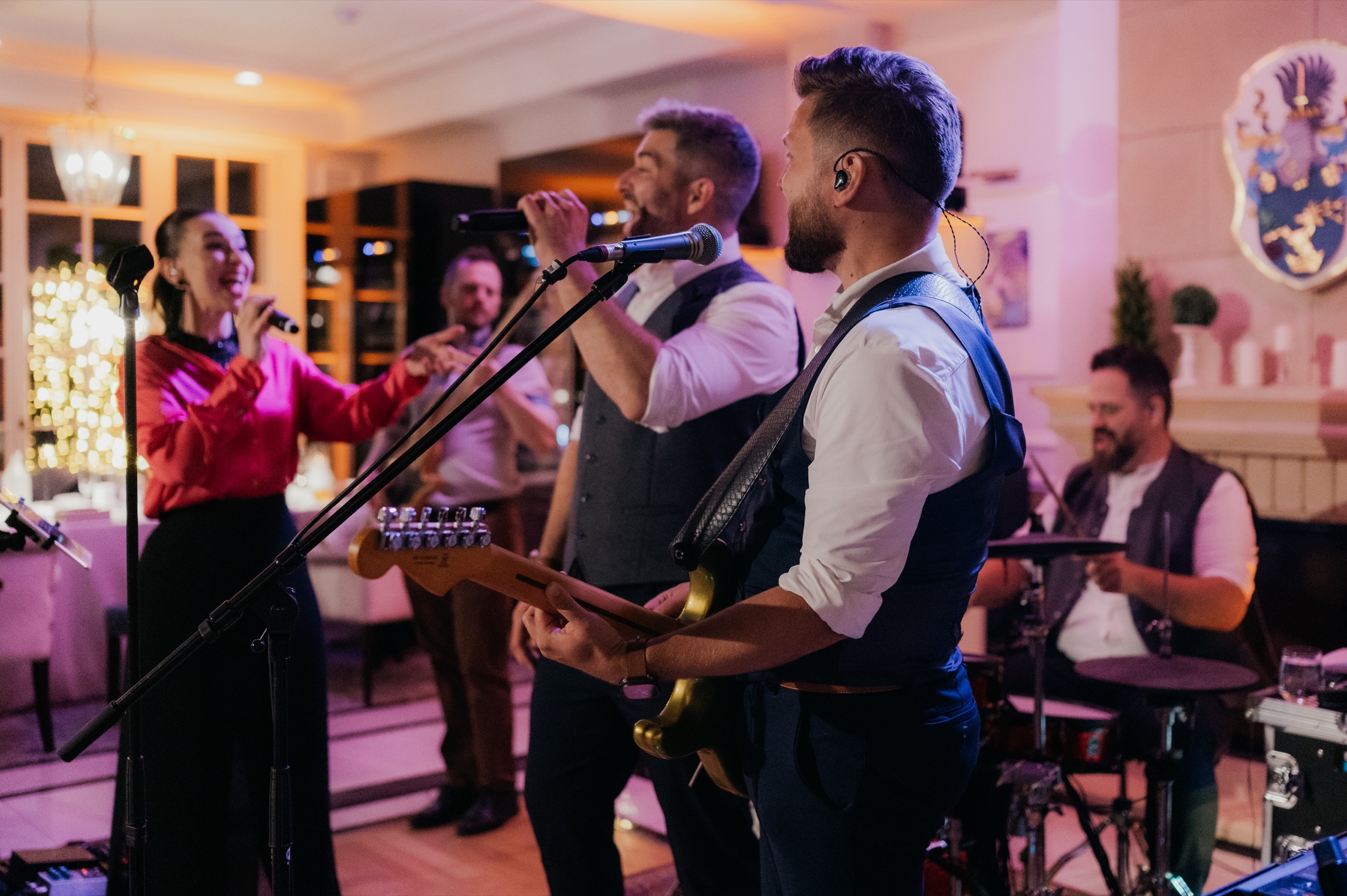 Showtimeband.sk počas vystúpenia v eventovom priestore